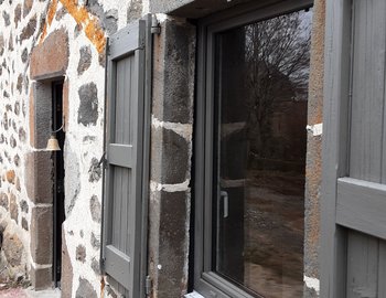 Fenêtre PVC plaxée